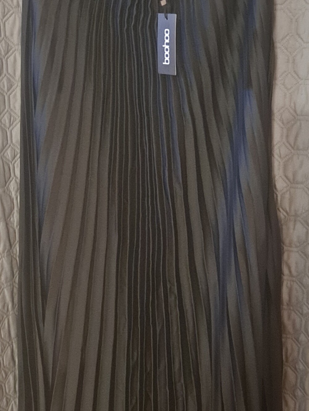 Boohoo Elegant Black Pleated Midi Skirt